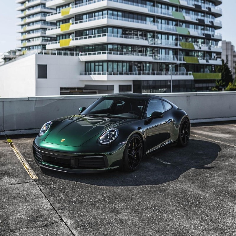 Porsche 992 - Metallic Midnight Green 3