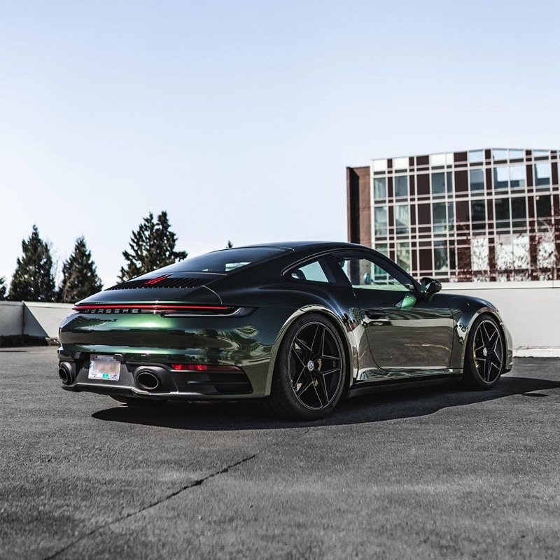Porsche 992 - Metallic Midnight Green 7