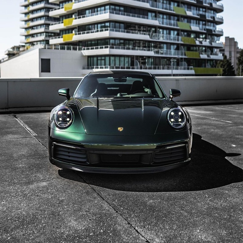 Porsche 992 - Metallic Midnight Green 8