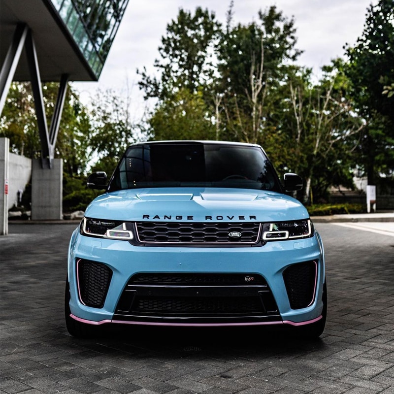 Range Rover SVR - Mclaren Fistral Blue with Sakura Pink Accent 8