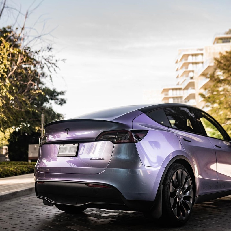 Tesla Model Y - Gloss Grey Crystal Purple 6