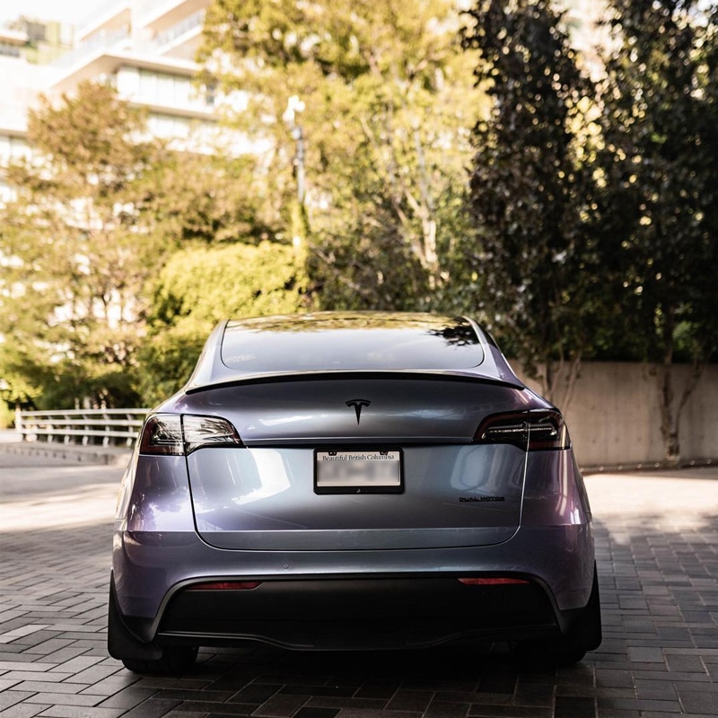 Tesla Model Y - Gloss Grey Crystal Purple