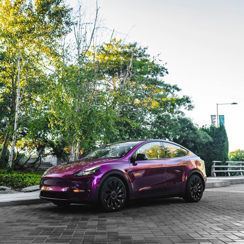 Tesla Y Performance - High Gloss Berry Pearl 1